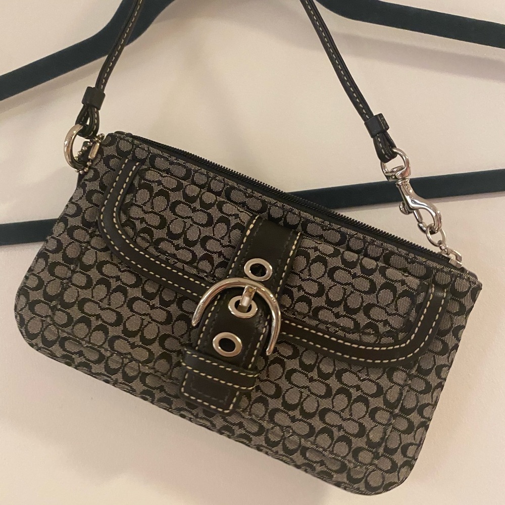 Y2K COACH BLACK AND WHITE MINI BAG WIRSTLET